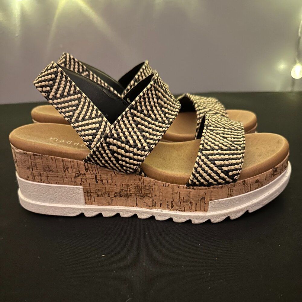 GUC, Girl's Steve Madden sandals, size 6.5, black/tan